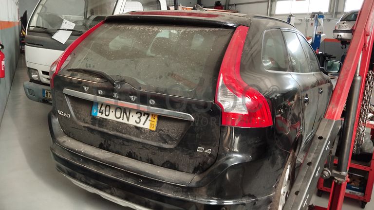 Volvo XC 60 · Ano 2014