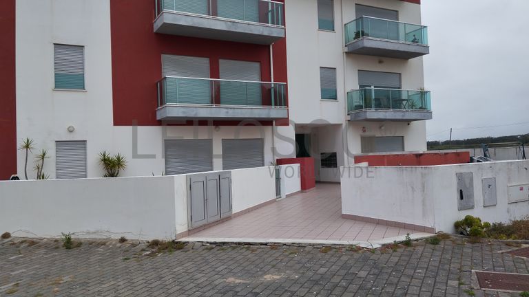 Apartamento T3 · Atouguia da Baleia, Peniche