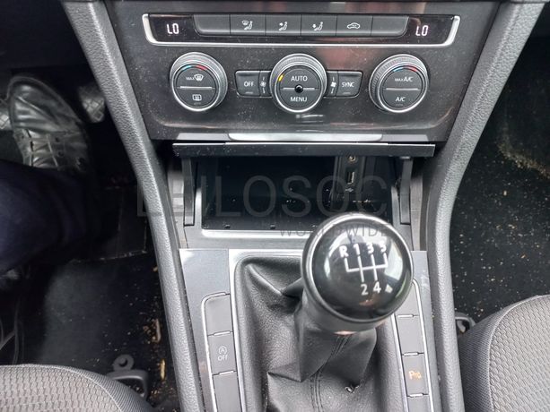 Volkswagen Golf 1.6 TDI · Ano 2017