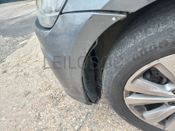 Volkswagen Golf 1.6 TDI · Ano 2017