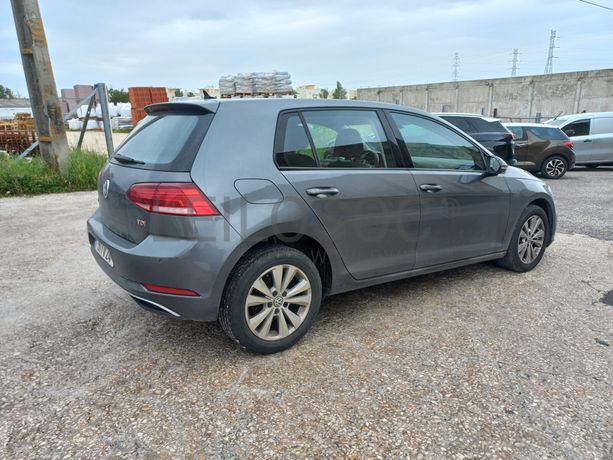Volkswagen Golf 1.6 TDI · Ano 2017