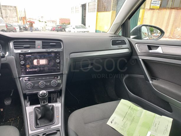 Volkswagen Golf 1.6 TDI · Ano 2017