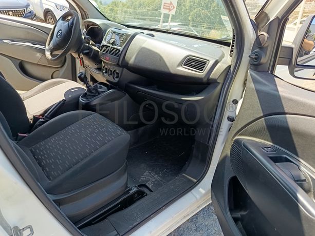 Opel Combo · Ano 2017