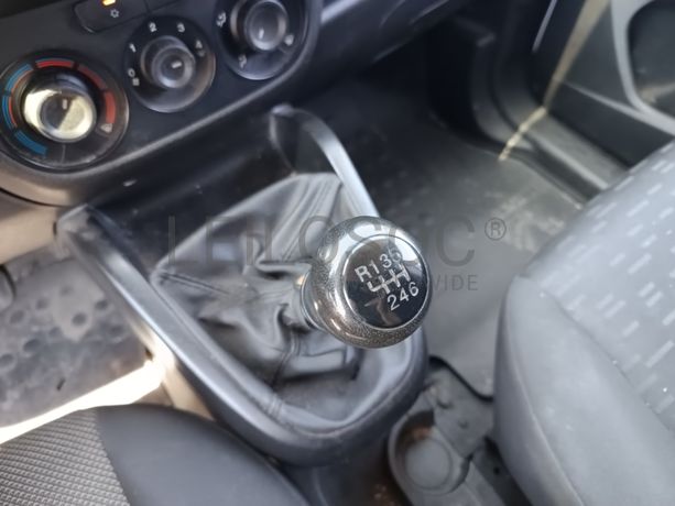 Opel Combo · Ano 2017