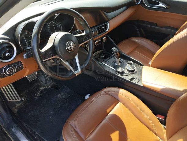 Alfa Romeu Giulia · Ano 2017