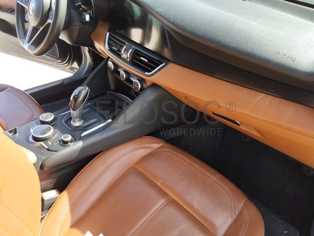 Alfa Romeu Giulia · Ano 2017