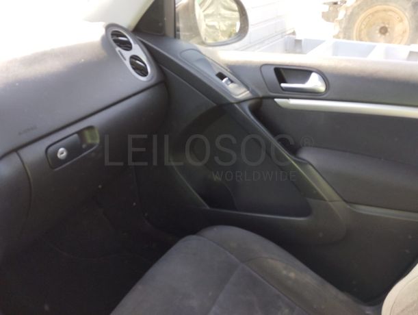 Volkswagen Tiguan · Ano 2012