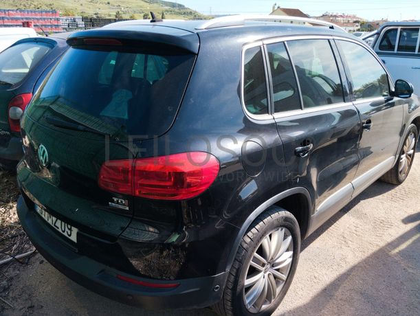 Volkswagen Tiguan · Ano 2012