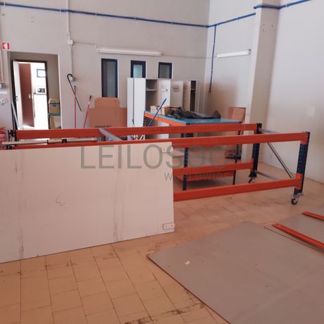 Equipamentos Industriais e de Escritório