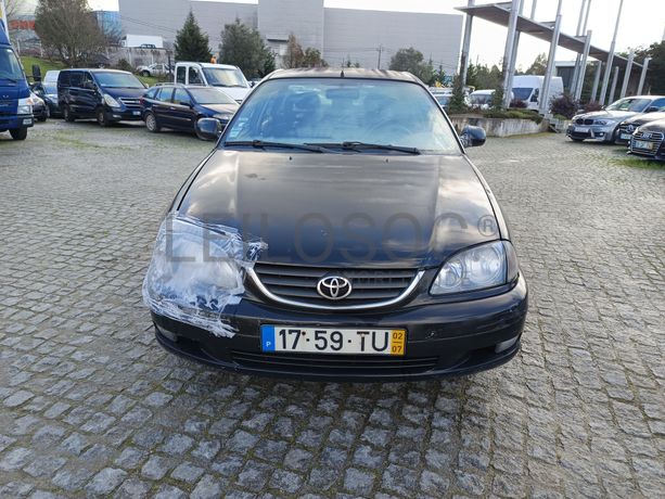 Toyota Avensis 2.0D · Ano 2002