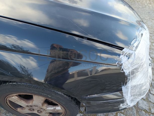 Toyota Avensis 2.0D · Ano 2002