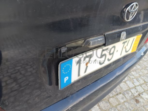 Toyota Avensis 2.0D · Ano 2002