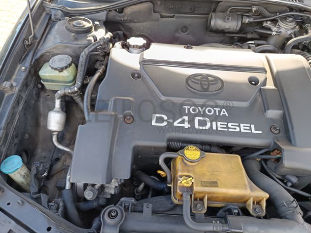 Toyota Avensis 2.0D · Ano 2002