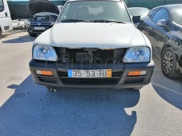 Mitsubishi L200 · Ano 2001