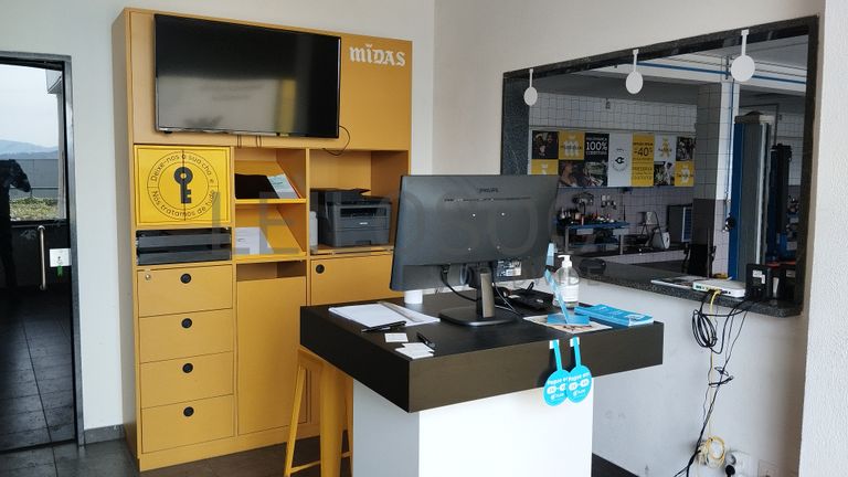 Mobiliário e Equipamentos de Receção