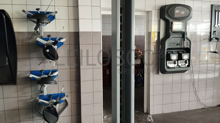 Elevador e Máquina de Alinhamento