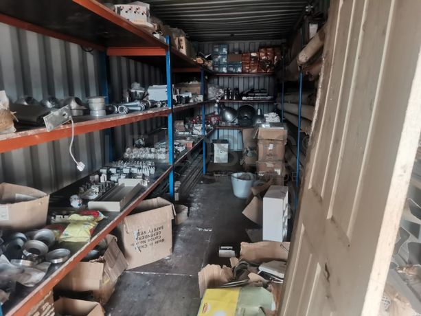 Material de canalização e equipamentos variados