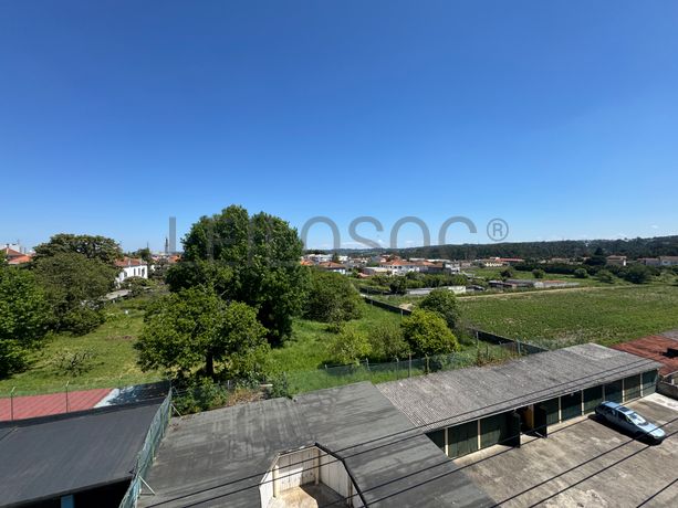 Apartamento T2 + Garagem · Maia