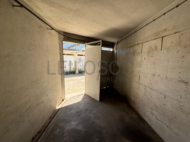 Apartamento T2 + Garagem · Maia