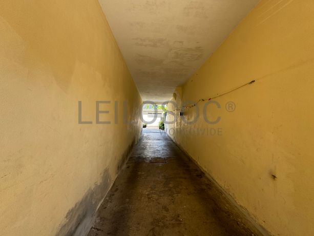 Apartamento T2 + Garagem · Maia