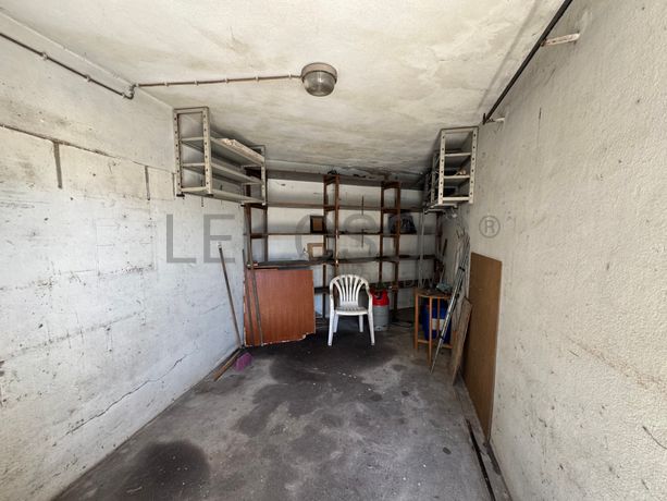 Apartamento T2 + Garagem · Maia