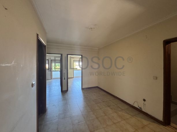 Apartamento T2 + Garagem · Maia