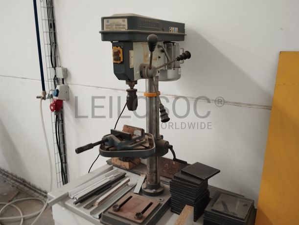 Equipamentos para Fabrico de Mobiliário e Artigos de Decoração