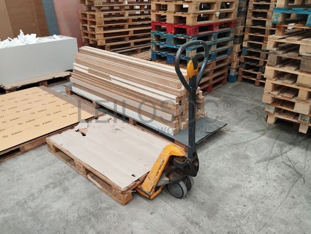 Equipamentos para Fabrico de Mobiliário e Artigos de Decoração