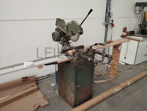 Equipamentos para Fabrico de Mobiliário e Artigos de Decoração