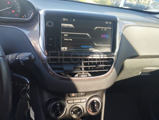 Peugeot 2008 · Ano 2014