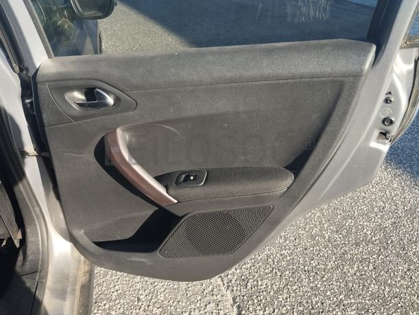 Peugeot 2008 · Ano 2014