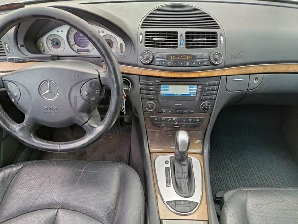 Mercedes-Benz E 320 CDi · Ano 2003