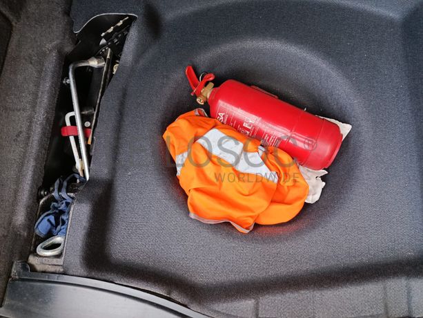 Mercedes-Benz E 220 CDi · Ano 2003