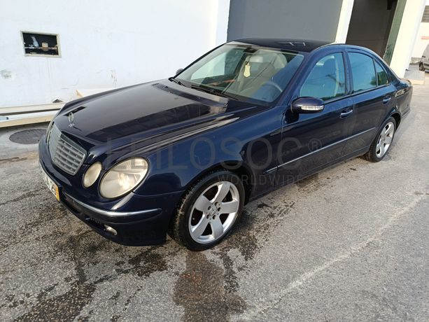 Mercedes-Benz E 220 CDi · Ano 2003