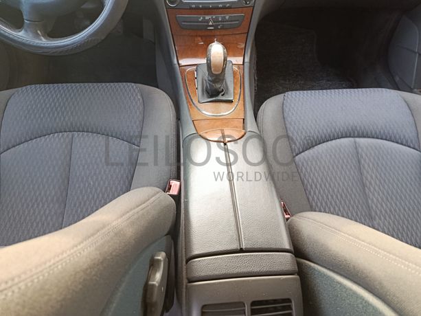 Mercedes-Benz E 220 CDi · Ano 2003