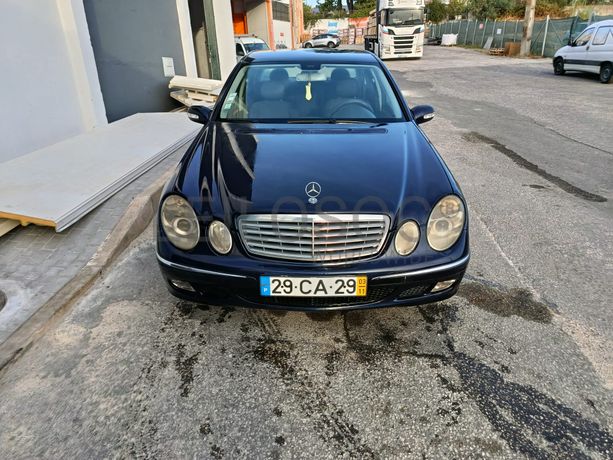 Mercedes-Benz E 220 CDi · Ano 2003