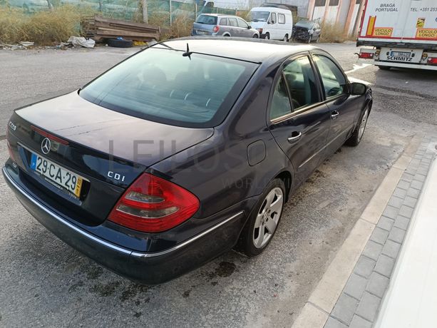 Mercedes-Benz E 220 CDi · Ano 2003