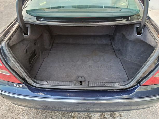 Mercedes-Benz E 220 CDi · Ano 2003