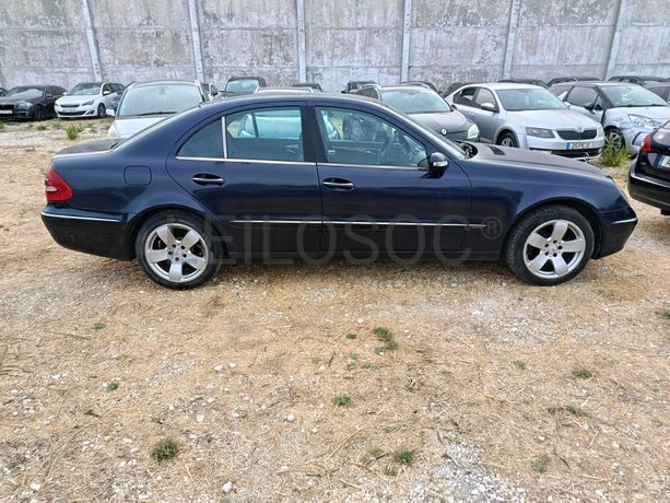 Mercedes-Benz E 220 CDi · Ano 2003