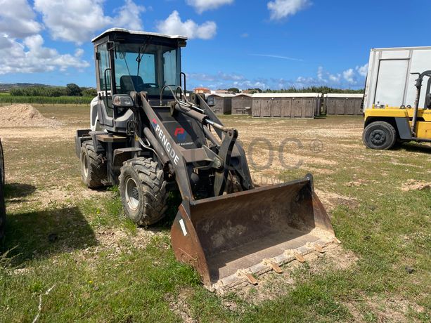 Pá Carregadora PENGDE