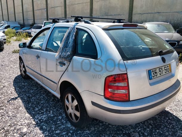 Skoda Fabia · Ano 2001