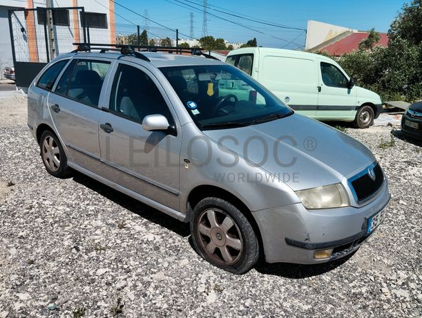 Skoda Fabia · Ano 2001