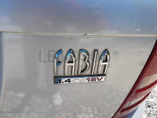 Skoda Fabia · Ano 2001