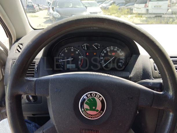 Skoda Fabia · Ano 2001