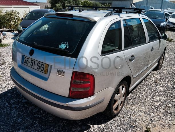Skoda Fabia · Ano 2001