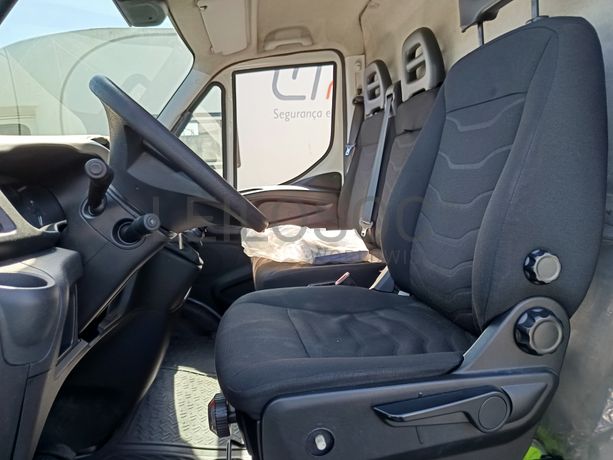 Iveco Daily 70C17 · Ano 2016
