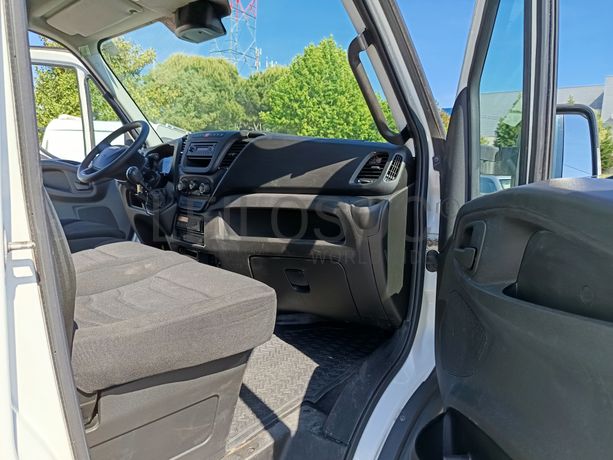 Iveco Daily 70C17 · Ano 2016