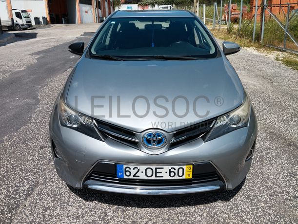 Toyota Auris · Ano 2013