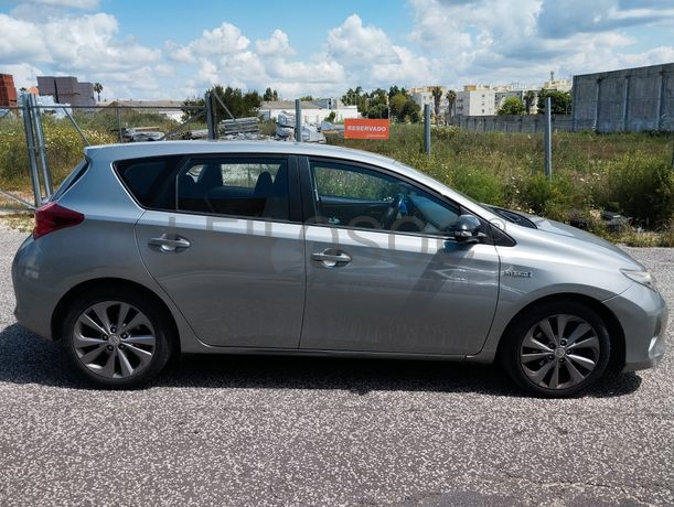 Toyota Auris · Ano 2013