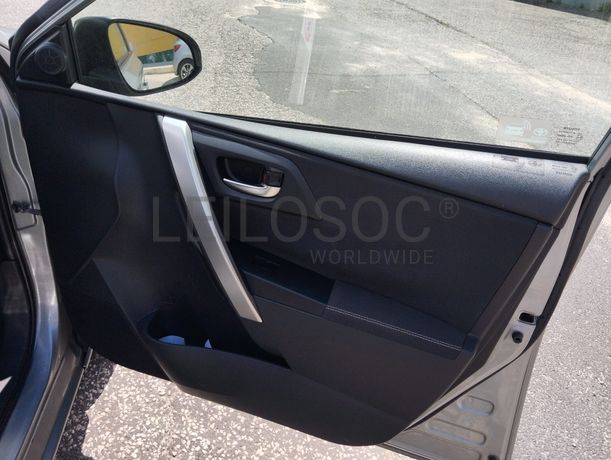 Toyota Auris · Ano 2013